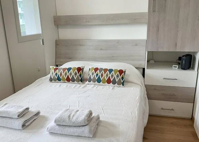 La Prom 2 - A Two Bedroom Apartment With A Sea View