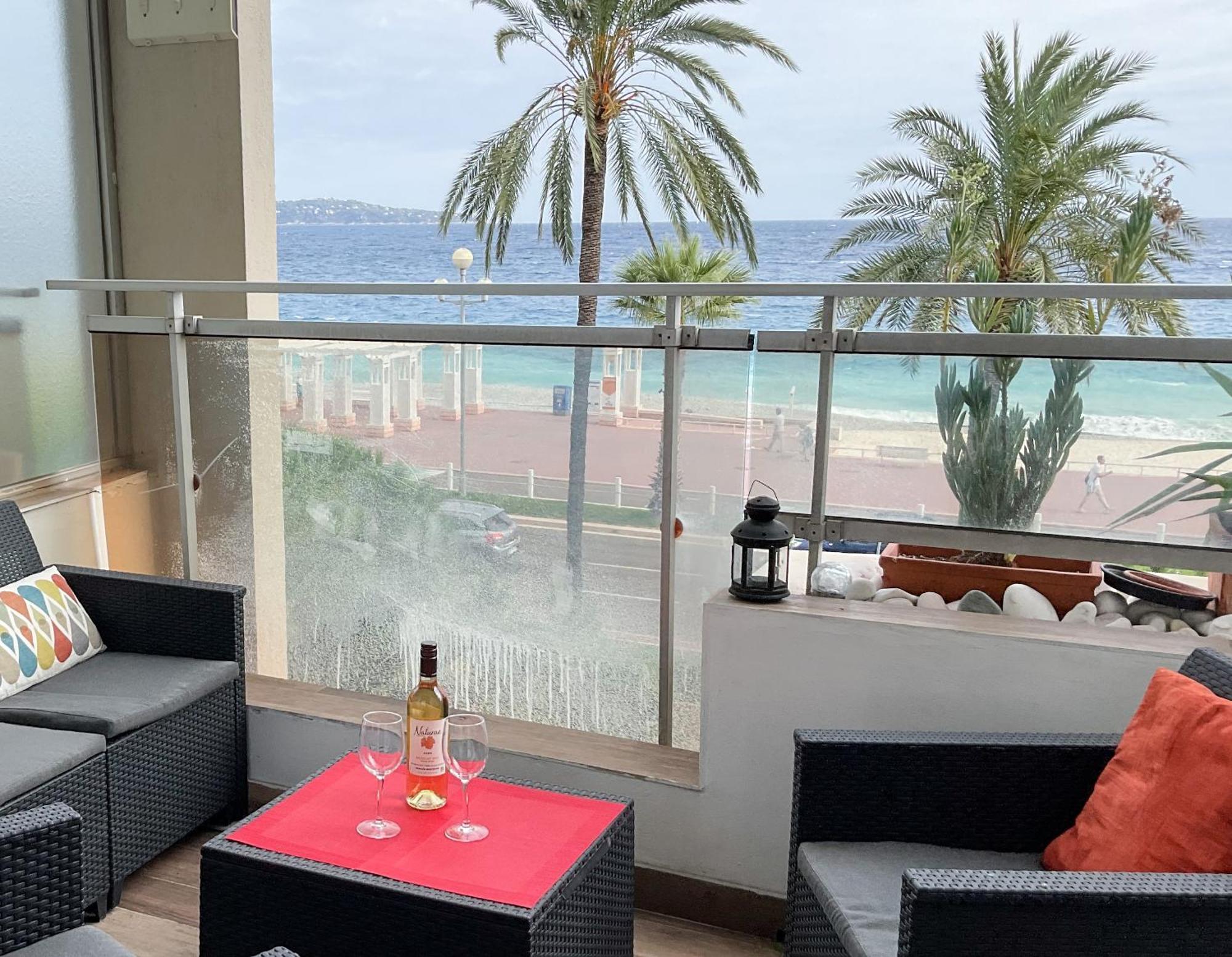 La Prom 2 - A Two Bedroom With A Sea View