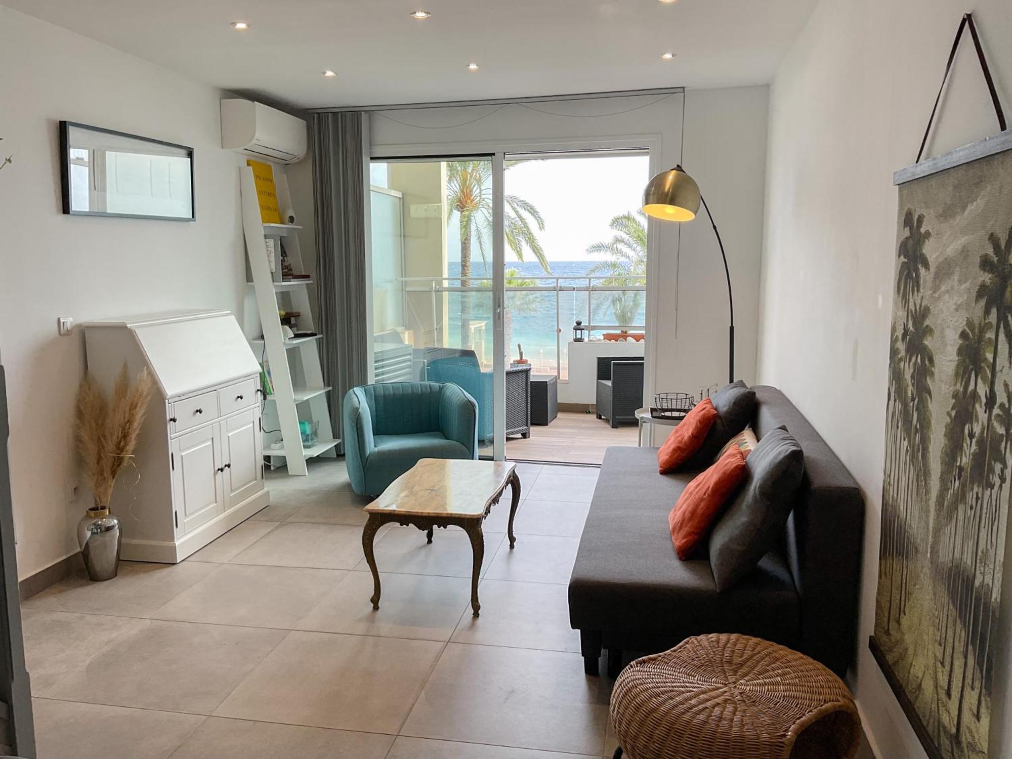 La Prom 2 - A Two Bedroom With A Sea View Apartment