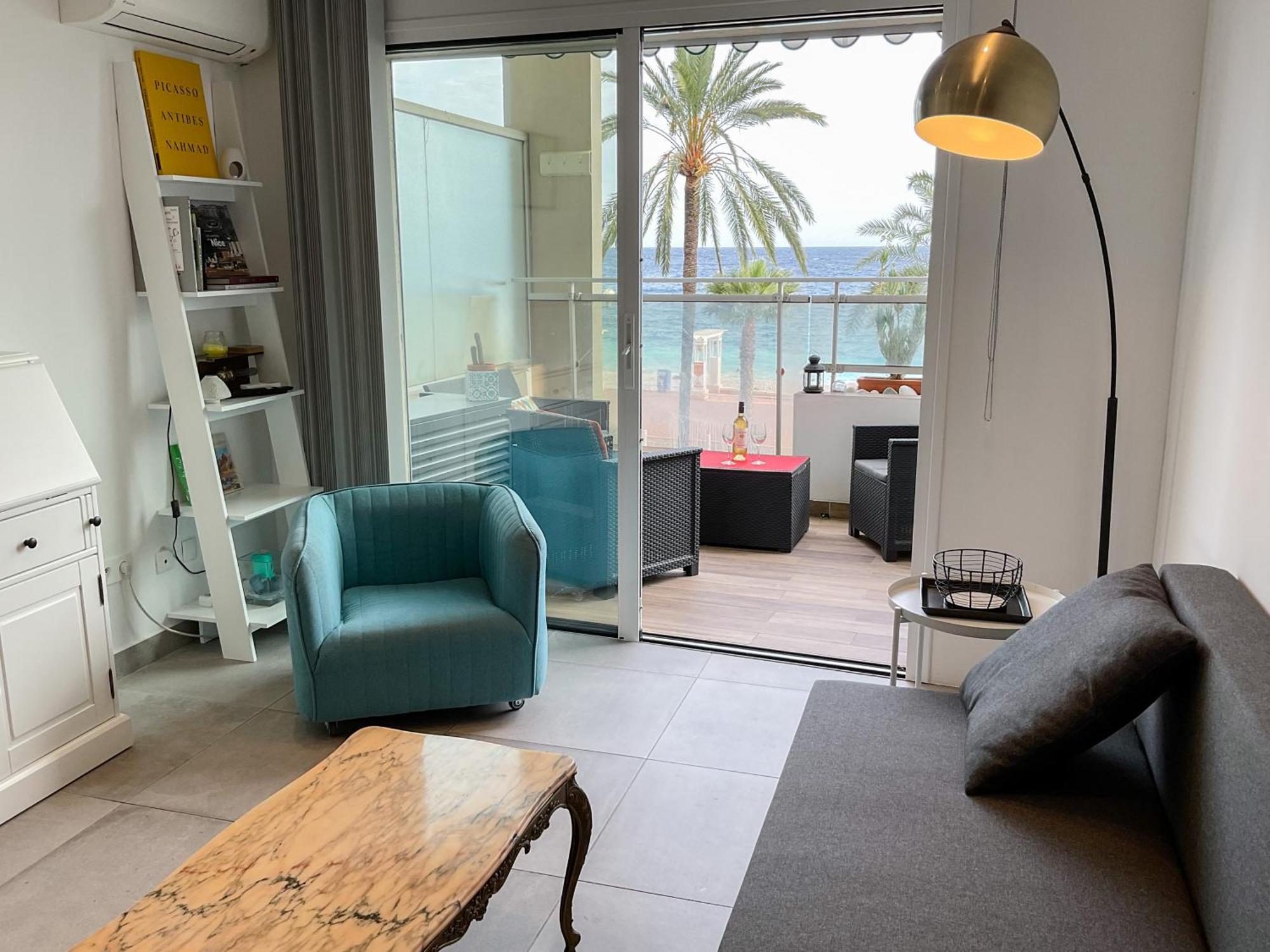 Appartement La Prom 2 - A Two Bedroom With A Sea View